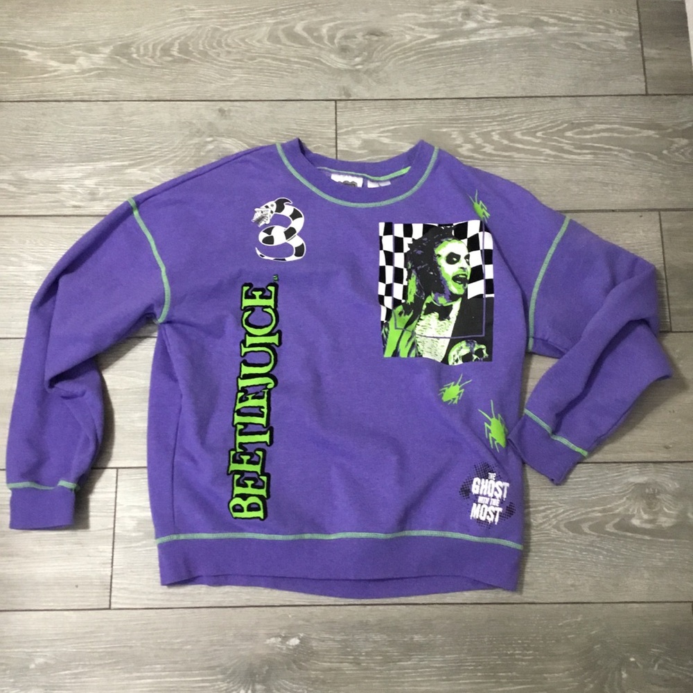 EUC BEETLEJUICE Purple Green Sweatshirt size L